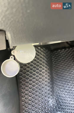 Внедорожник / Кроссовер Toyota RAV4 2010 в 