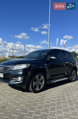 Внедорожник / Кроссовер Toyota RAV4 2010 в 