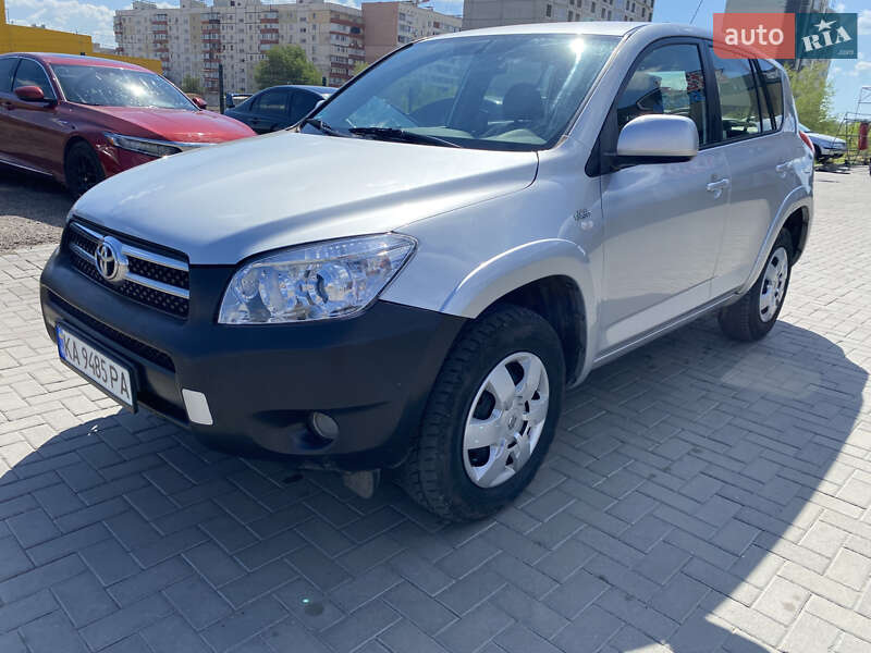 Внедорожник / Кроссовер Toyota RAV4 2006 в Запорожье