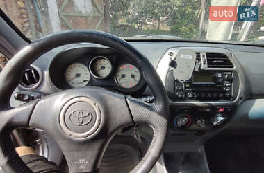Внедорожник / Кроссовер Toyota RAV4 2002 в Любомле