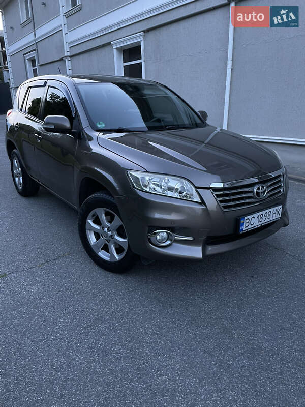 Toyota RAV4 2010
