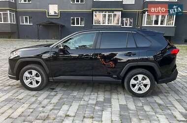 Внедорожник / Кроссовер Toyota RAV4 2019 в 