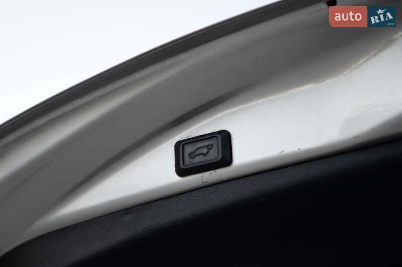 Внедорожник / Кроссовер Toyota RAV4 2015 в Киеве