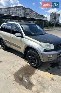 Внедорожник / Кроссовер Toyota RAV4 2001 в Сумах