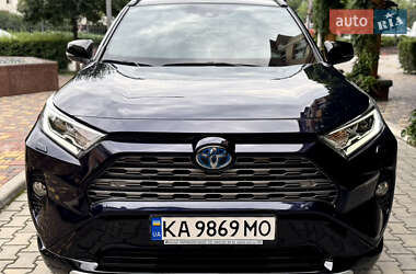 Позашляховик / Кросовер Toyota RAV4 2020 в Києві