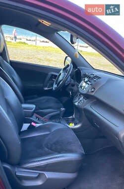 Позашляховик / Кросовер Toyota RAV4 2010 в 