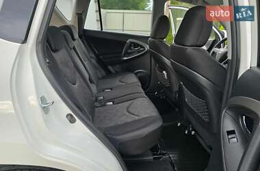 Внедорожник / Кроссовер Toyota RAV4 2011 в 