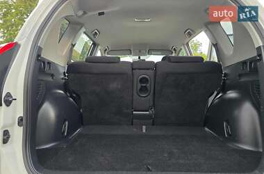 Внедорожник / Кроссовер Toyota RAV4 2011 в 