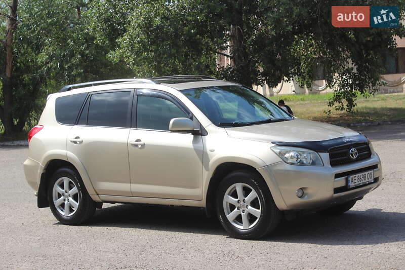 Внедорожник / Кроссовер Toyota RAV4 2007 в Днепре