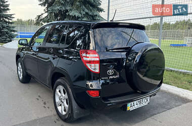 Внедорожник / Кроссовер Toyota RAV4 2011 в 