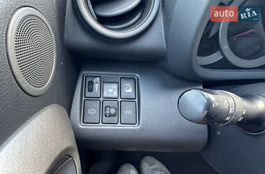 Внедорожник / Кроссовер Toyota RAV4 2011 в 