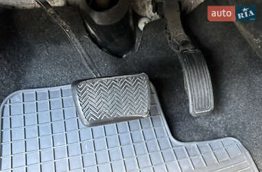 Внедорожник / Кроссовер Toyota RAV4 2011 в 