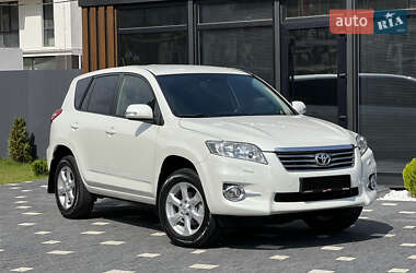 Внедорожник / Кроссовер Toyota RAV4 2010 в Ужгороде