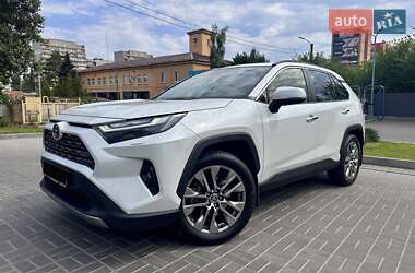 Позашляховик / Кросовер Toyota RAV4 2023 в Києві