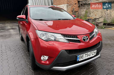 Внедорожник / Кроссовер Toyota RAV4 2013 в 