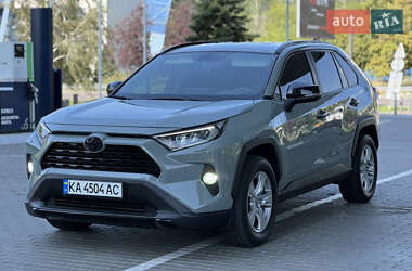 Внедорожник / Кроссовер Toyota RAV4 2019 в Днепре
