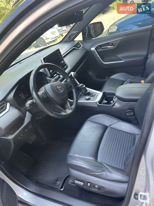 Позашляховик / Кросовер Toyota RAV4 2021 в Кропивницькому