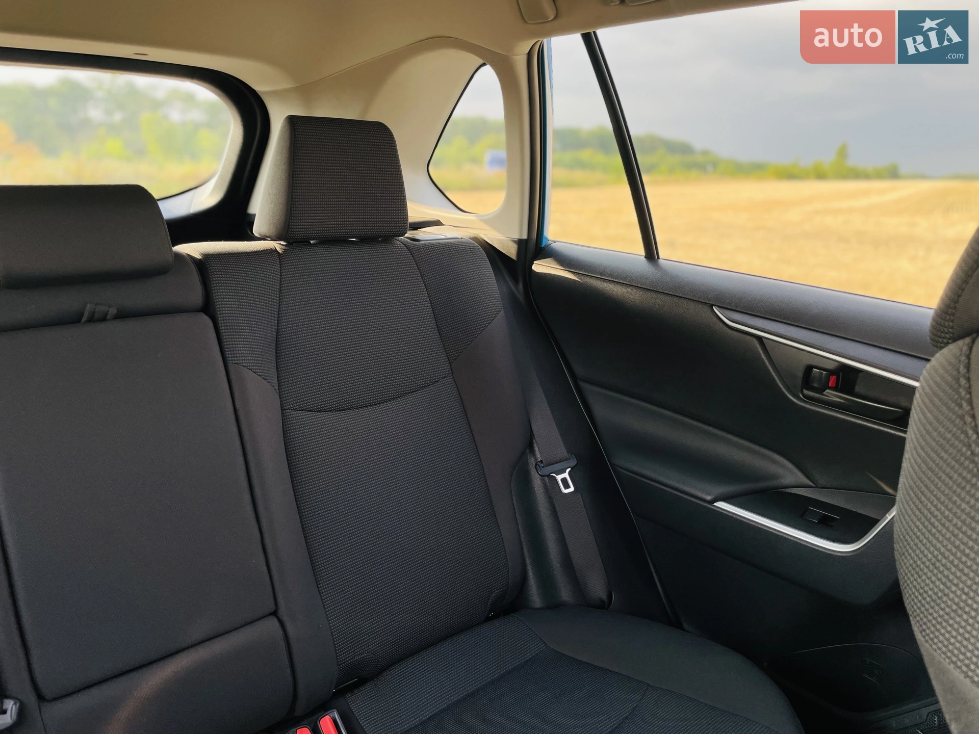 2021 Toyota RAV 4 - мініатюра 18