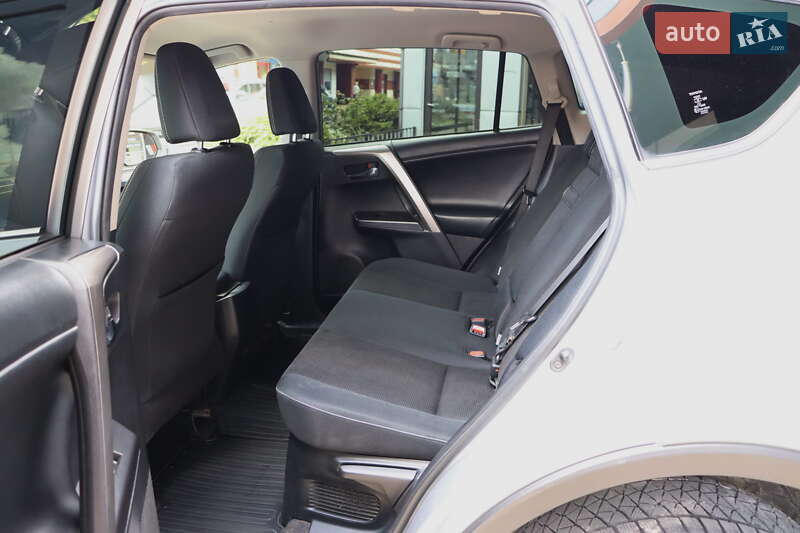 Позашляховик / Кросовер Toyota RAV4 2018 в Львові