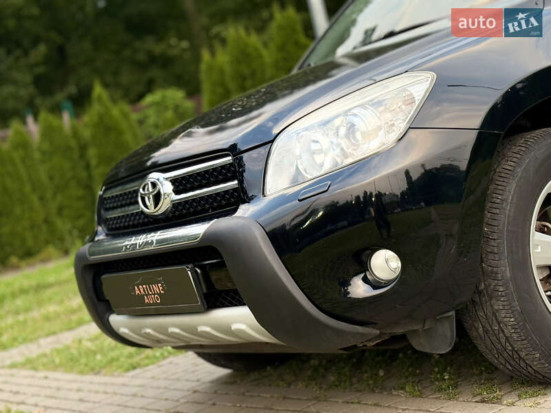 Позашляховик / Кросовер Toyota RAV4 2008 в Харкові
