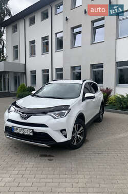 Позашляховик / Кросовер Toyota RAV4 2017 в Вінниці