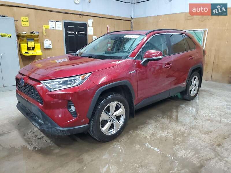 Toyota RAV4 2021