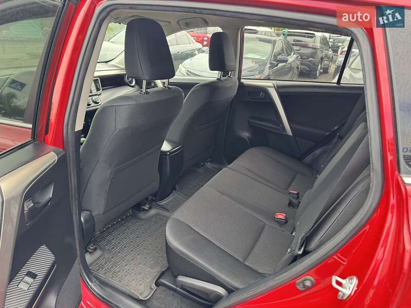 Внедорожник / Кроссовер Toyota RAV4 2015 в Киеве