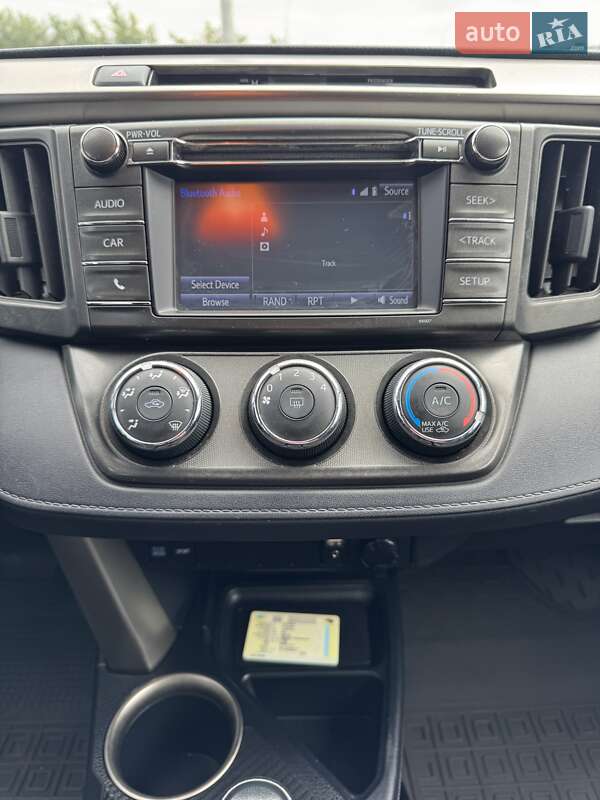 Внедорожник / Кроссовер Toyota RAV4 2015 в Киеве