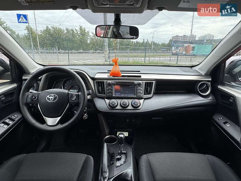 Внедорожник / Кроссовер Toyota RAV4 2015 в Киеве