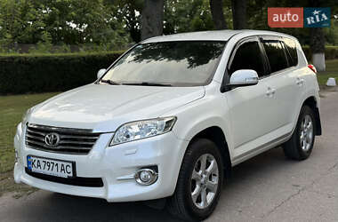 Позашляховик / Кросовер Toyota RAV4 2010 в Білій Церкві