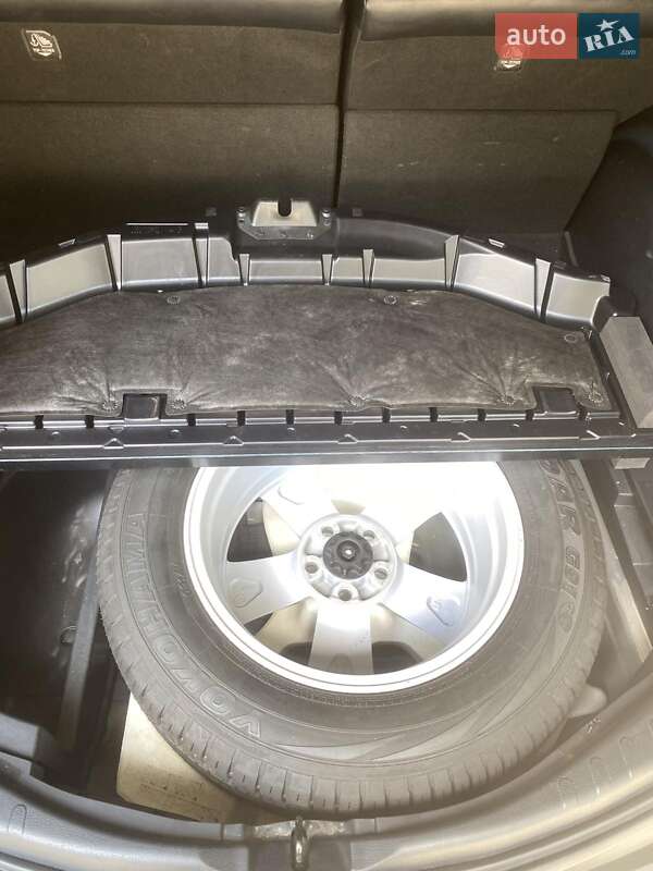 Внедорожник / Кроссовер Toyota RAV4 2013 в Киеве