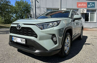 Позашляховик / Кросовер Toyota RAV4 2021 в Харкові