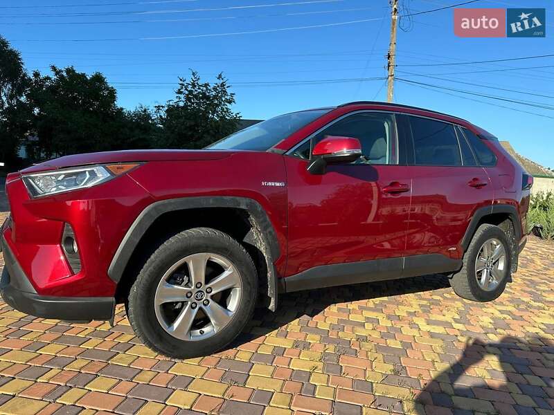 Позашляховик / Кросовер Toyota RAV4 2019 в Умані