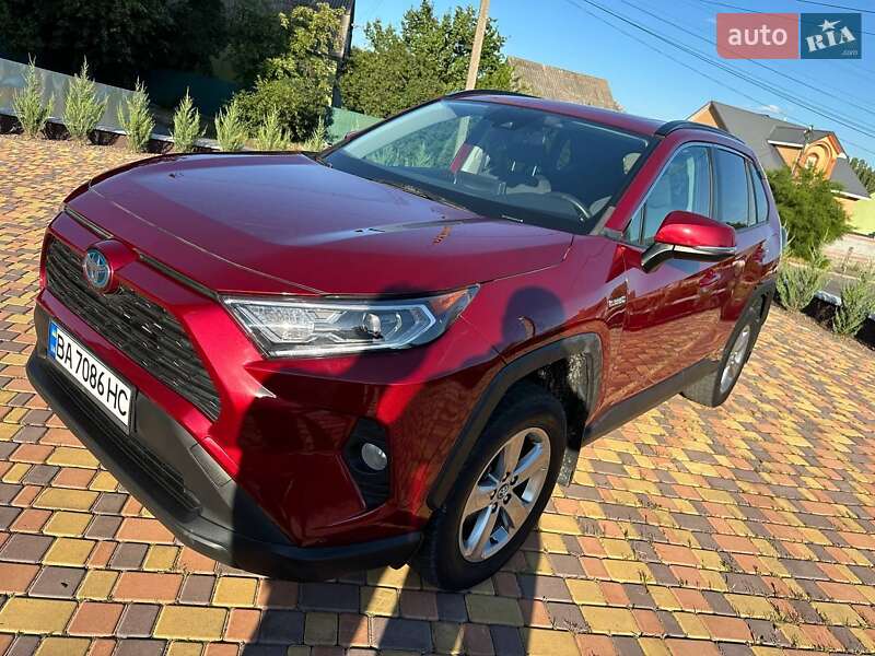 Позашляховик / Кросовер Toyota RAV4 2019 в Умані