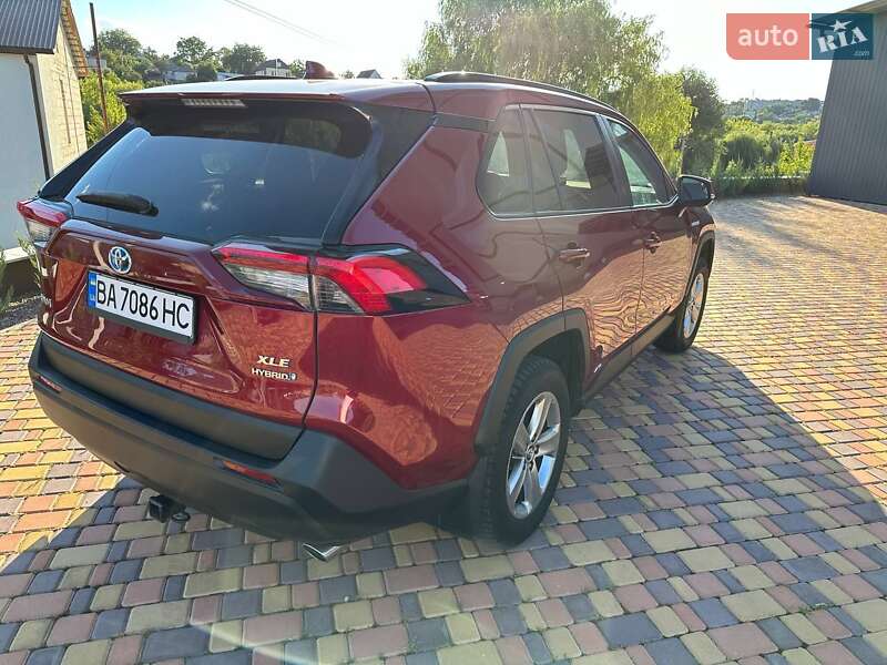 Позашляховик / Кросовер Toyota RAV4 2019 в Умані