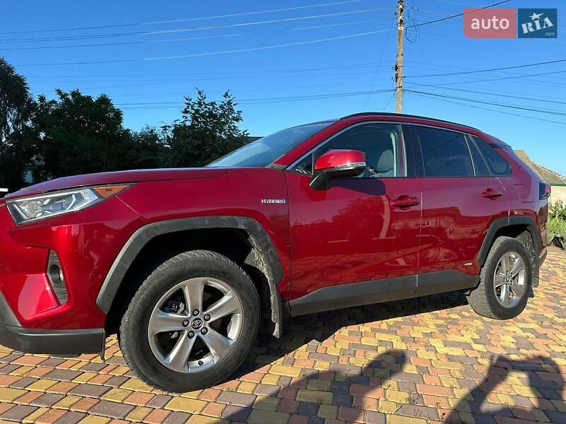 Позашляховик / Кросовер Toyota RAV4 2019 в Умані