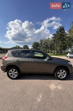 Позашляховик / Кросовер Toyota RAV4 2011 в Житомирі