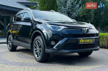 Позашляховик / Кросовер Toyota RAV4 2016 в Львові