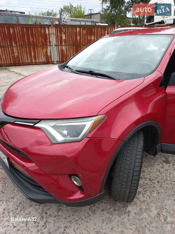 Позашляховик / Кросовер Toyota RAV4 2016 в Дніпрі
