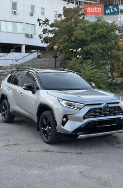 Внедорожник / Кроссовер Toyota RAV4 2020 в Днепре