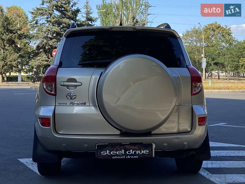 Позашляховик / Кросовер Toyota RAV4 2006 в Миколаєві