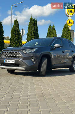 Внедорожник / Кроссовер Toyota RAV4 2023 в Киеве