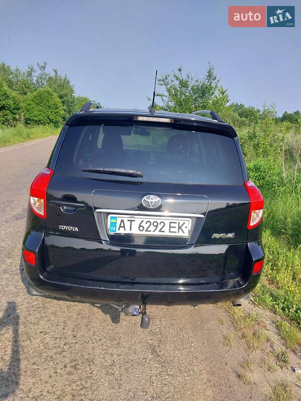 Внедорожник / Кроссовер Toyota RAV4 2008 в Ивано-Франковске