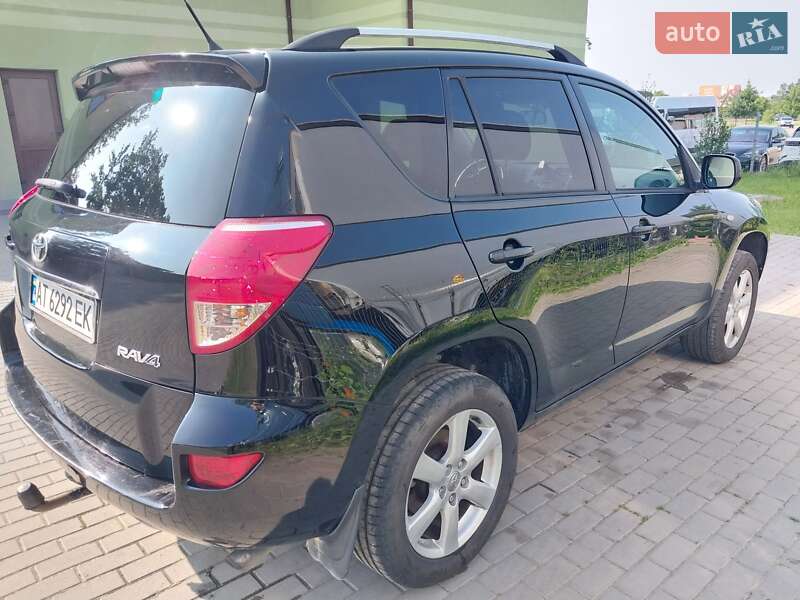 Внедорожник / Кроссовер Toyota RAV4 2008 в Ивано-Франковске
