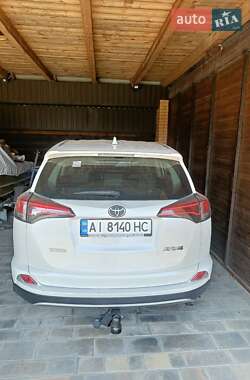 Внедорожник / Кроссовер Toyota RAV4 2017 в Киеве