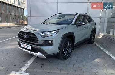 Внедорожник / Кроссовер Toyota RAV4 2023 в Ивано-Франковске