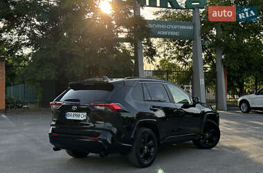 Внедорожник / Кроссовер Toyota RAV4 2020 в 