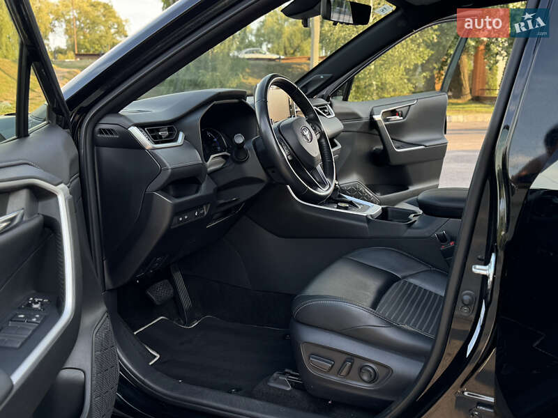 Внедорожник / Кроссовер Toyota RAV4 2020 в Александрие фото 12 Внедорожник / Кроссовер Toyota RAV4 2020 в Александрие