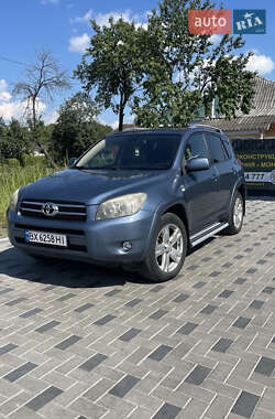 Внедорожник / Кроссовер Toyota RAV4 2006 в Шепетовке