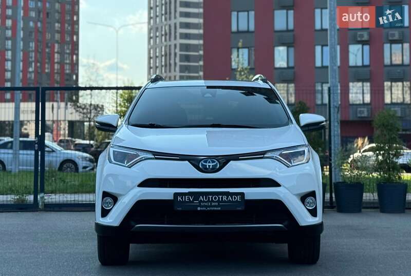 Позашляховик / Кросовер Toyota RAV4 2018 в Києві